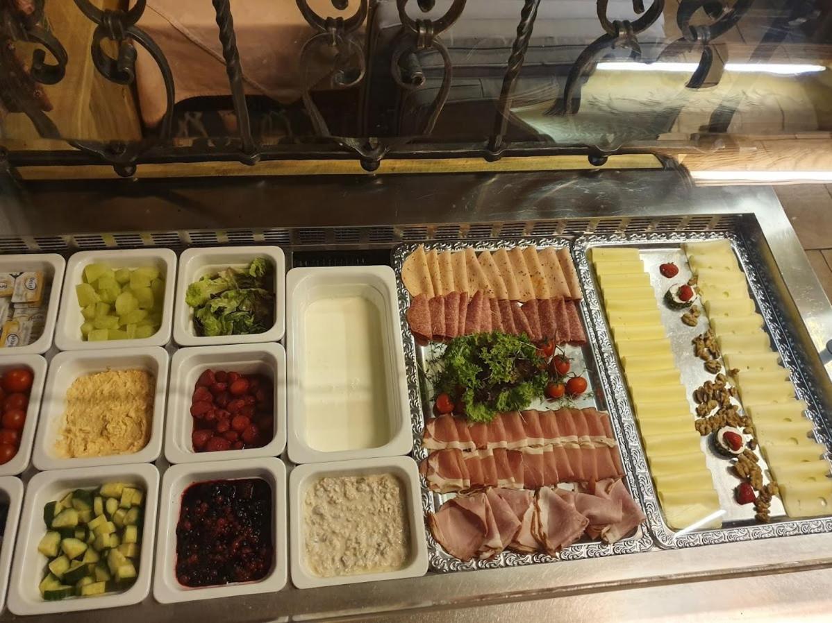 Raffl'S Hotel 로이타쉬 외부 사진